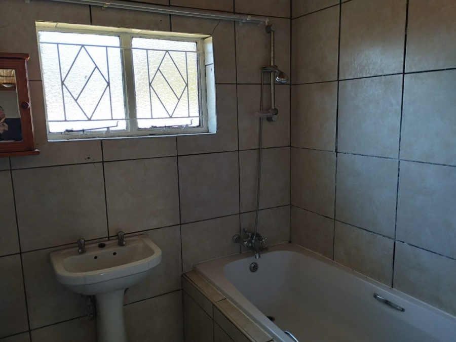 To Let 3 Bedroom Property for Rent in Noordhoek Free State